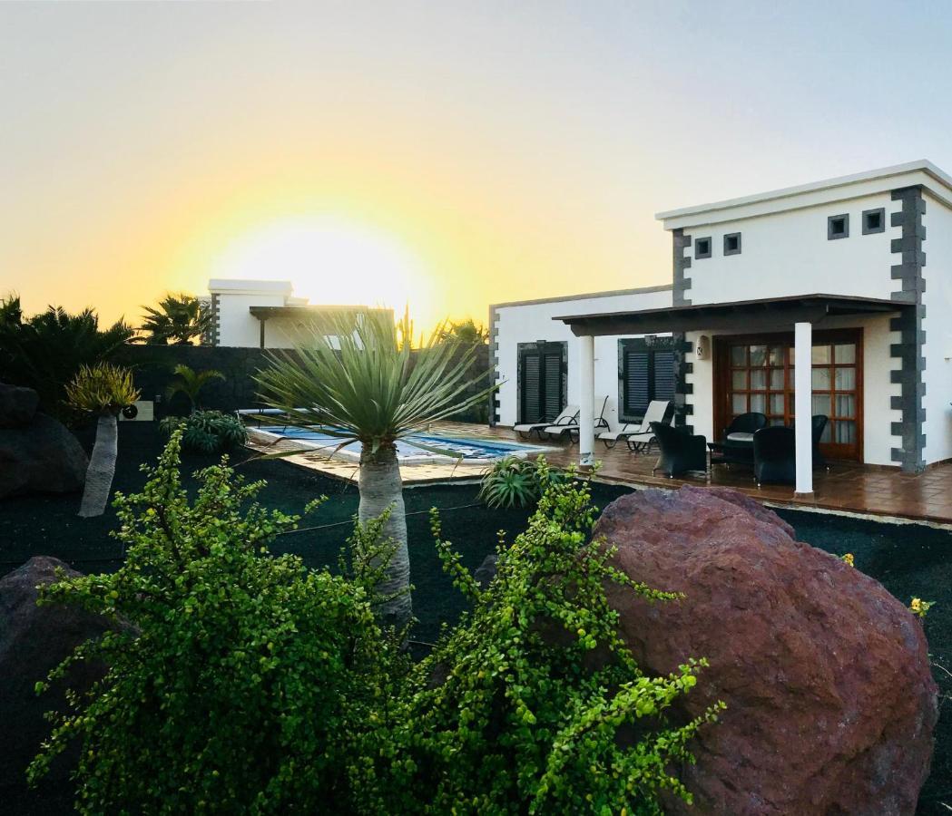 Villa Alejandro Playa Blanca  Exterior photo